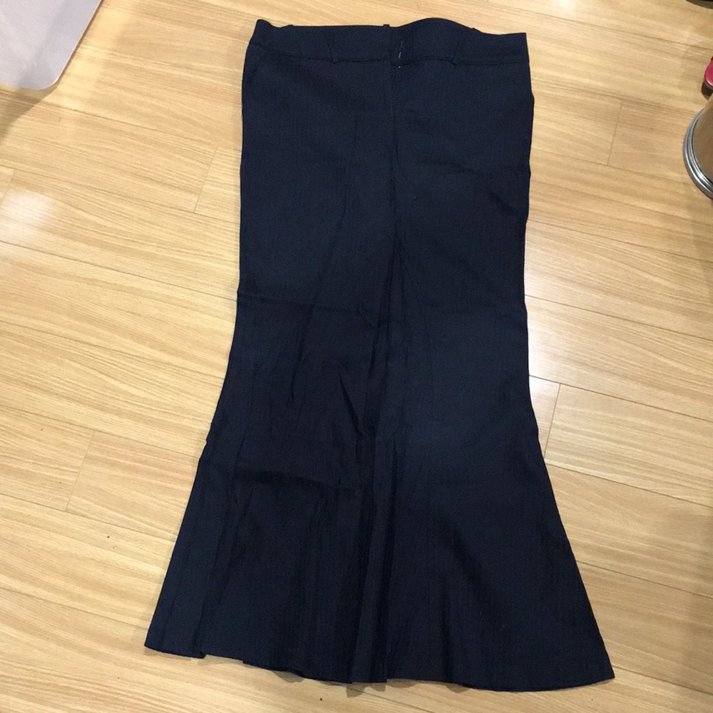 Ankle-length pencil skirt